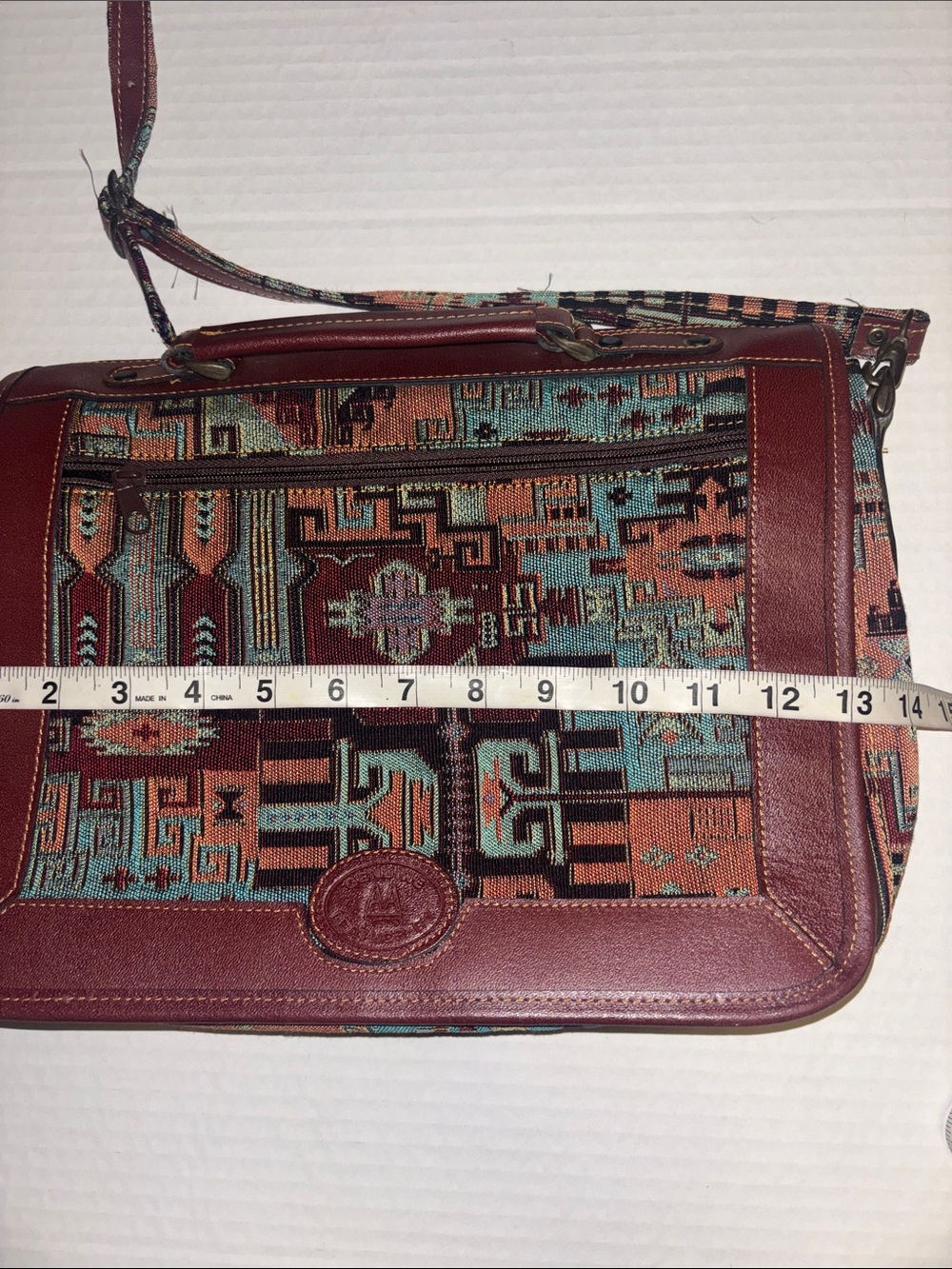 VINTAGE SOUTHWESTERN TAPESTRY CARPET BAG BURGUNDY LEATHER TRIM GEOMETRIC DESIGN - Picture 12 of 14